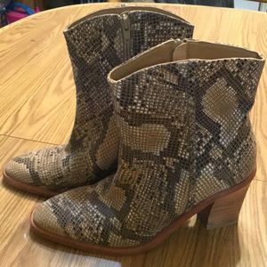FREE PEOPLE WOMEN'S BARCLAY LEATHER SNAKESKIN BOOTS, EU 39 US 8- 8.5